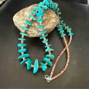 Kingman Nugget Turquoise Brown Shell Santo Domingo Bead Necklace 19554